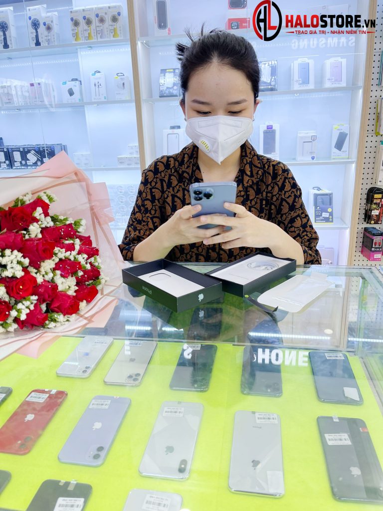 Đã Tìm ra chủ nhân đầu tiên sỡ hữu iPhone 13 Pro Max tại Halostore Đã Tìm ra chủ nhân đầu tiên sỡ hữu iPhone 13 Pro Max tại Halostore