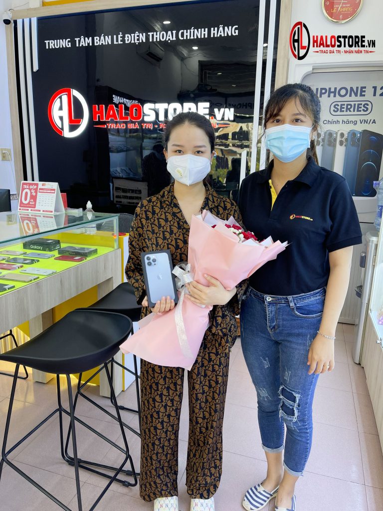 Đã Tìm ra chủ nhân đầu tiên sỡ hữu iPhone 13 Pro Max tại Halostore Đã Tìm ra chủ nhân đầu tiên sỡ hữu iPhone 13 Pro Max tại Halostore
