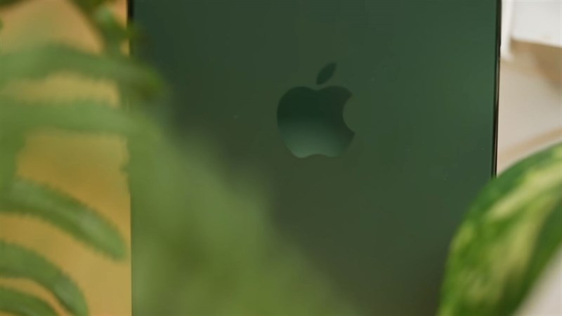 Mở hộp và trên tay iPhone 13 Pro màu xanh lá thân thiện môi trường Mở hộp và trên tay iPhone 13 Pro màu xanh lá thân thiện môi trường